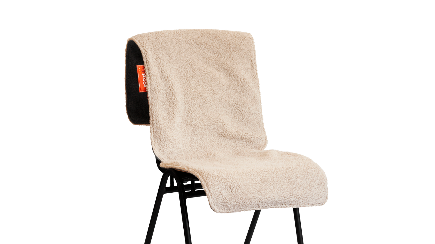 Stoov Big Hug XL Stoelverwarmer Draadloos Woolly Beige 45x135cm | grote batterij