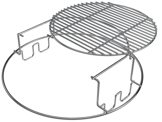 Dit multi level rack, bestaande uit 2 delen, is gemaakt van RVS. Het onderste gedeelte van het rack bestaat uit een cirkelvormige stang die bovenop het RVS rooster van de kamado geplaatst kan worden. Op de RVS stang is een verhoging gemaakt met daarop een RVS rooster. 